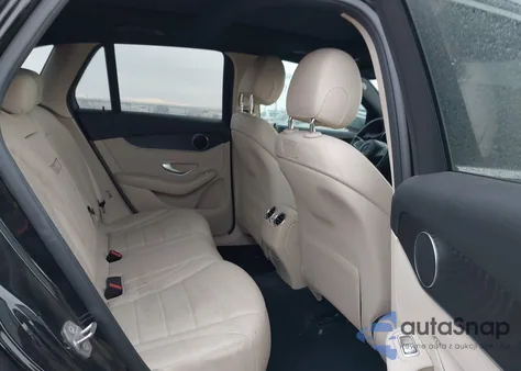 2018 Mercedes-Benz Glc 300 from USA, damaged, VIN WDC0G4JB7JV091043